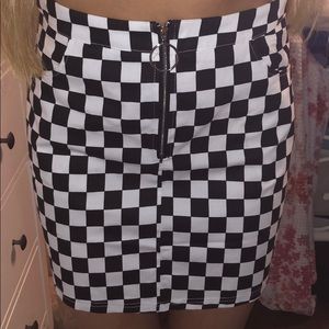 Checkered Skirt with a Circle Ring Zipper
